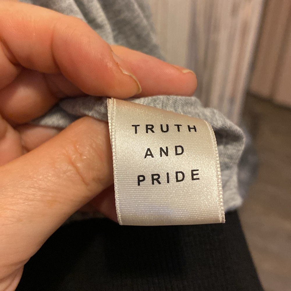 Truth and Pride jacket - Picture 3 of 4